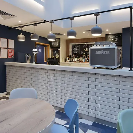 Travelodge London Central Southwark-3